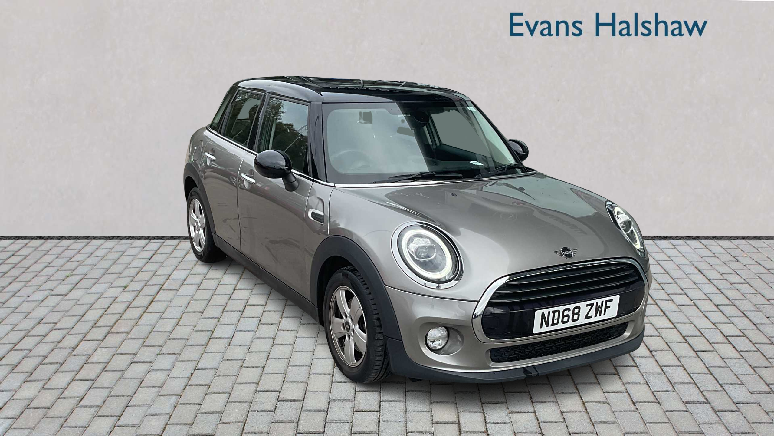 Main listing image - MINI Hatchback 5dr