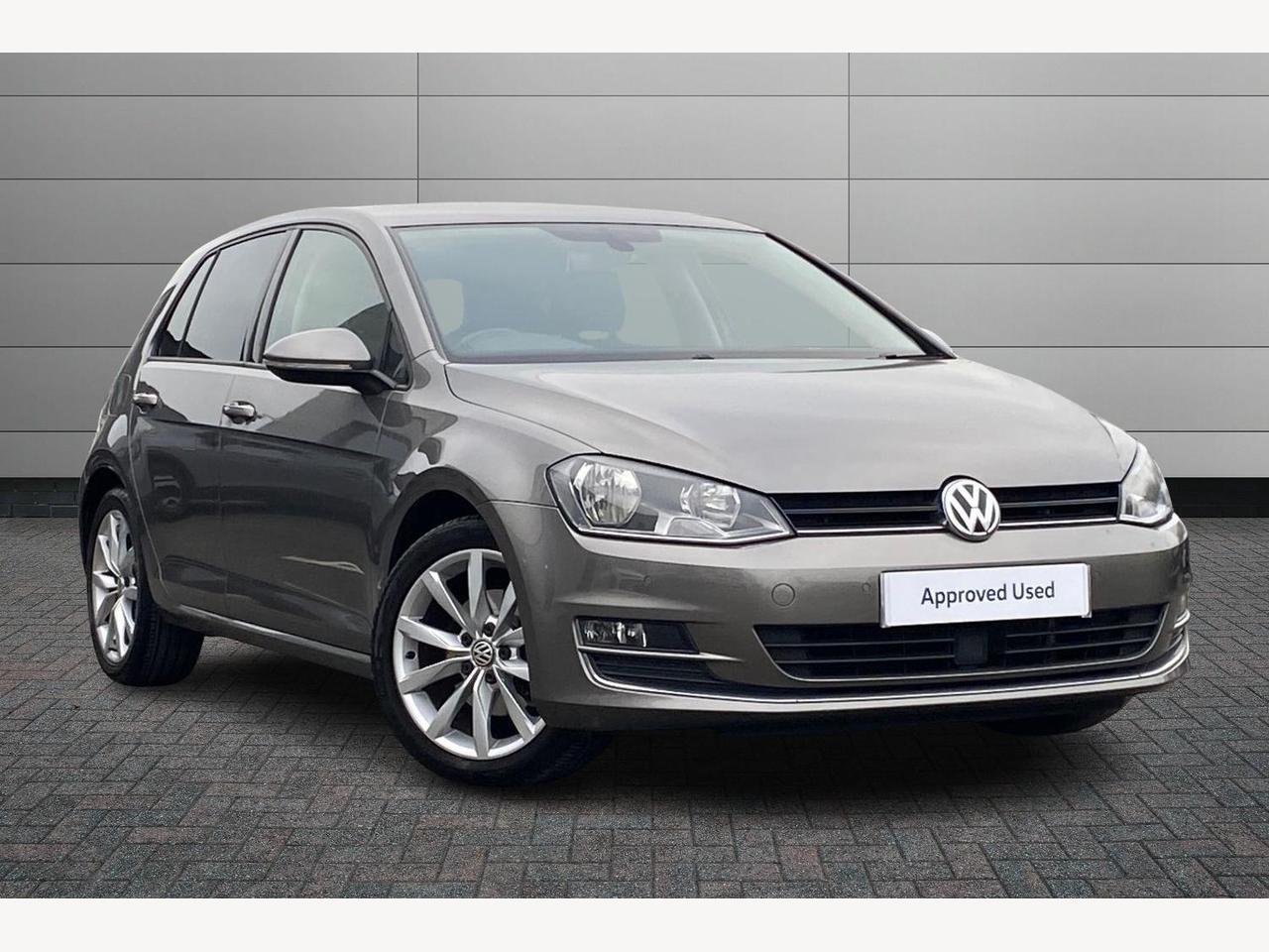 Main listing image - Volkswagen Golf