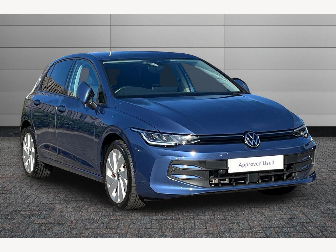 Main listing image - Volkswagen Golf