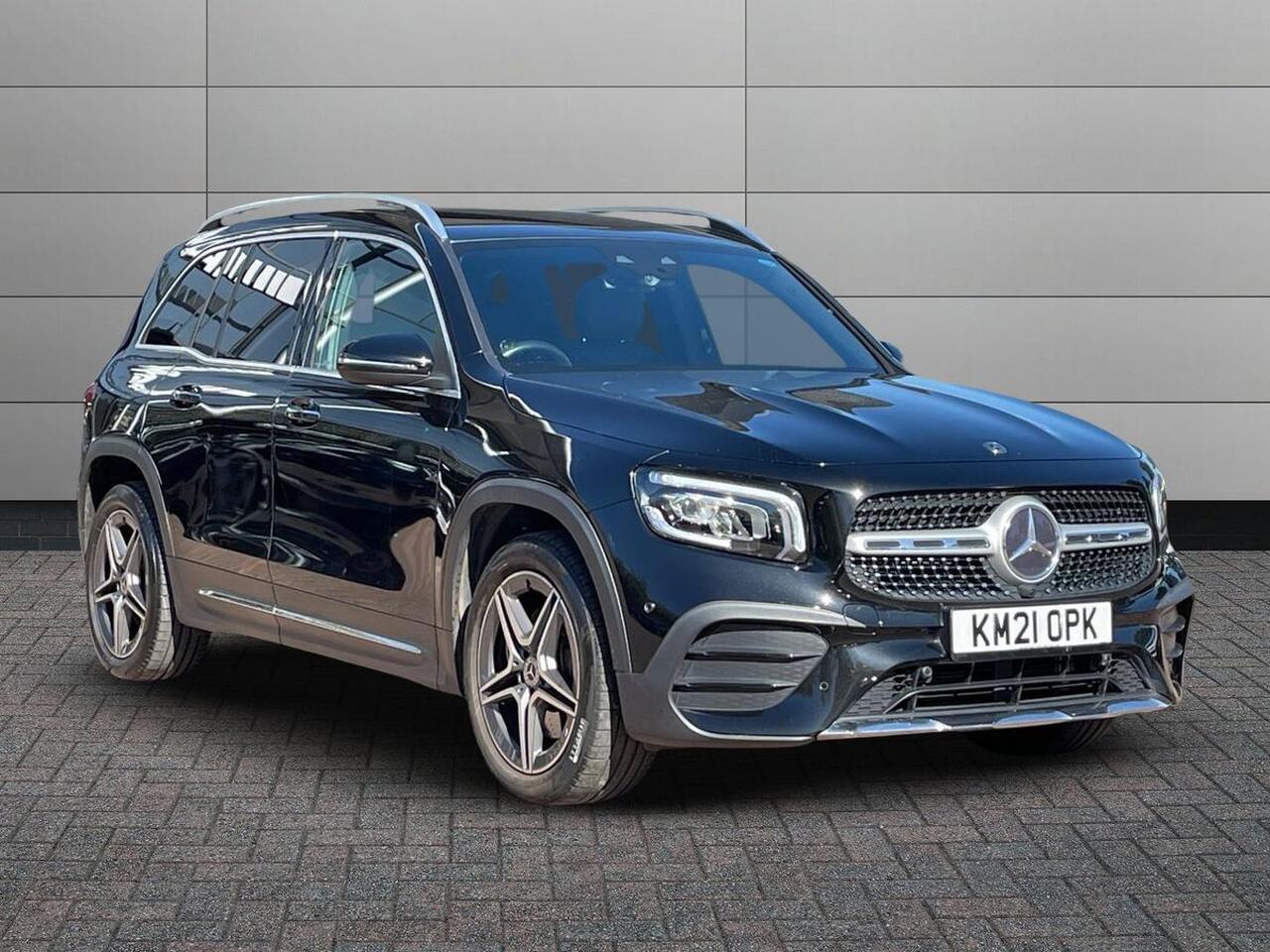 Main listing image - Mercedes-Benz GLB