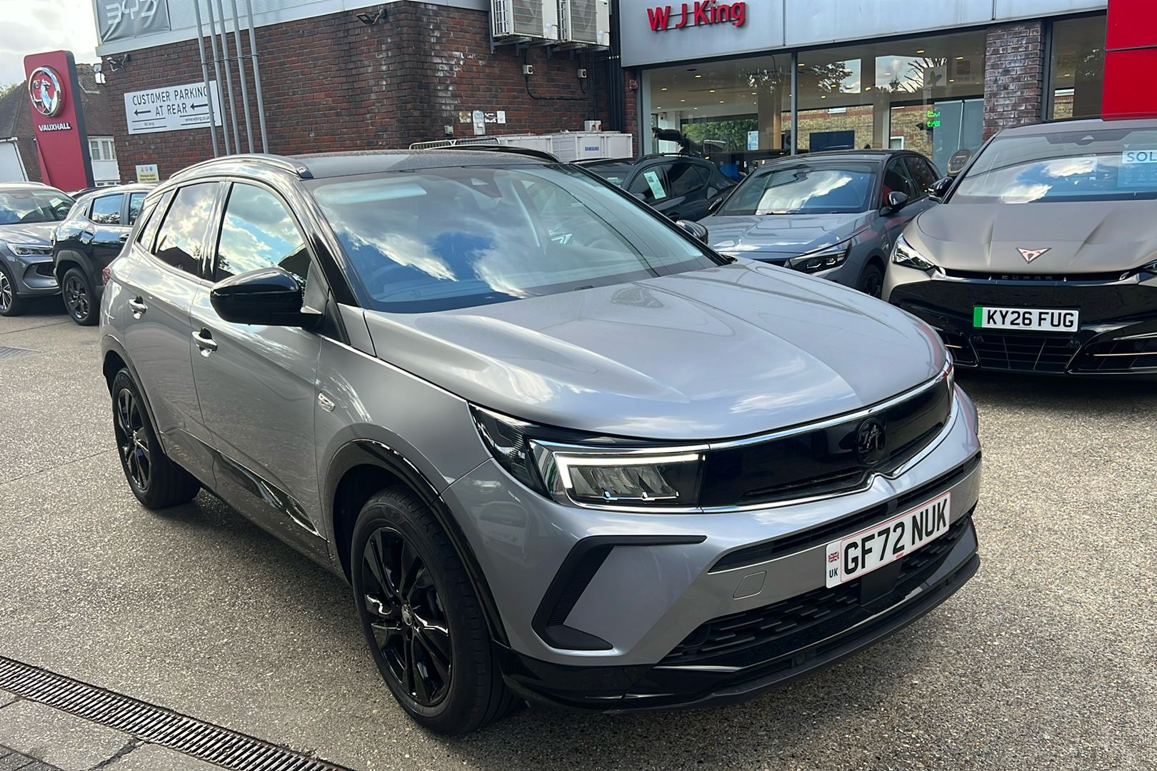 Main listing image - Vauxhall Grandland