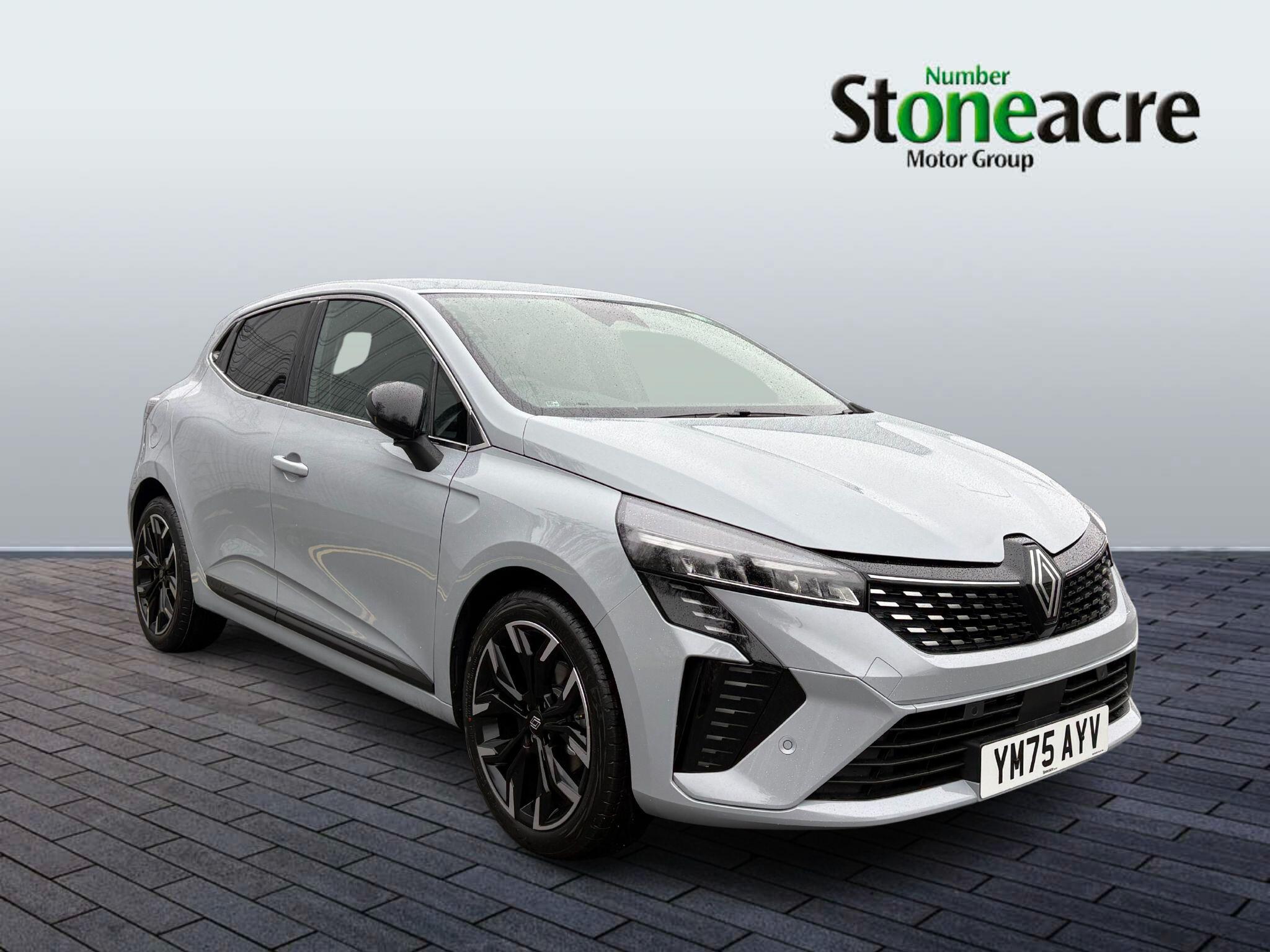 Main listing image - Renault Clio