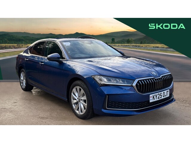 Main listing image - Skoda Superb