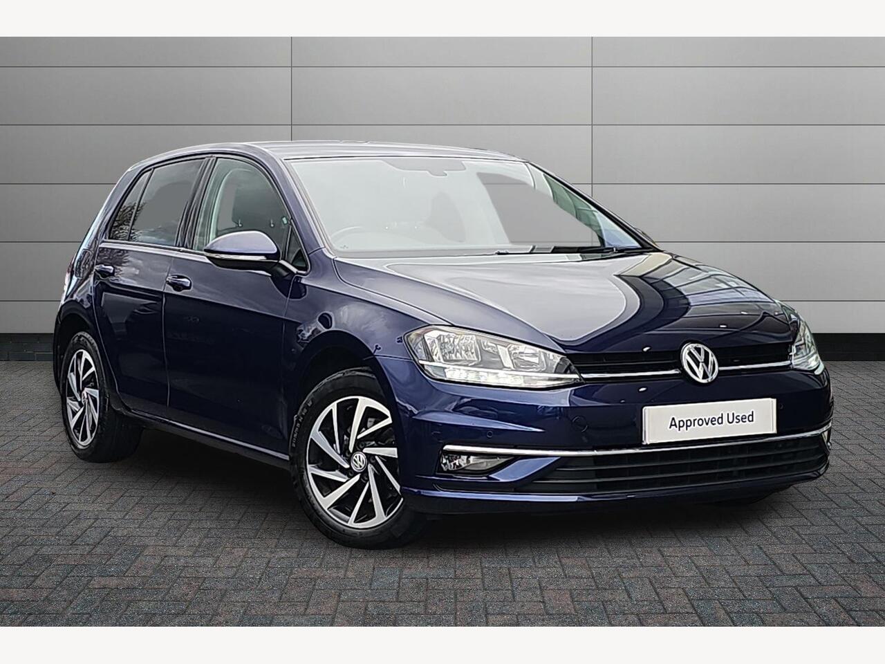 Main listing image - Volkswagen Golf