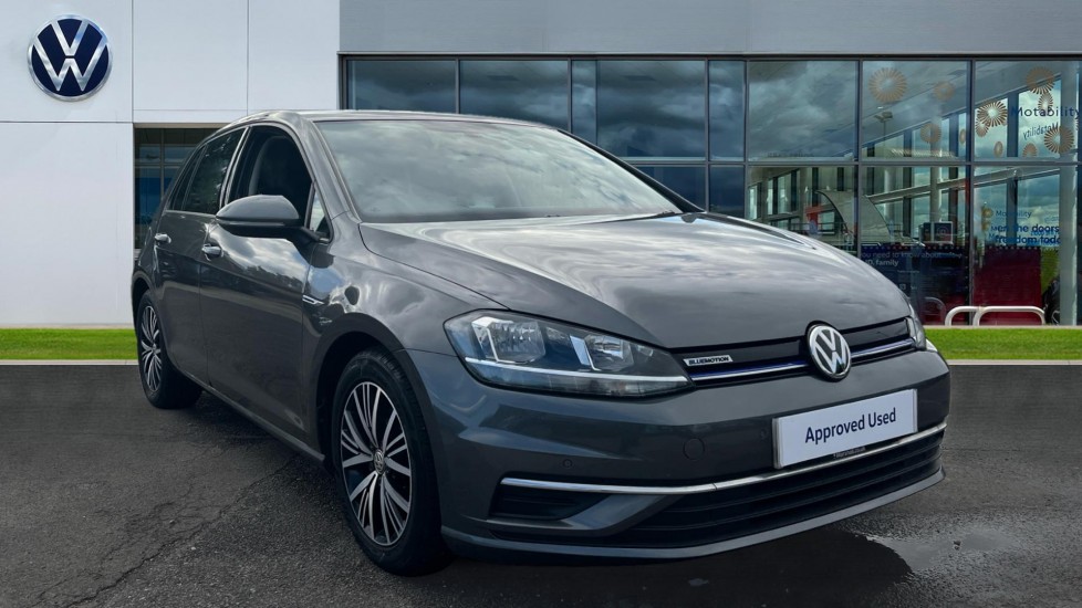 Main listing image - Volkswagen Golf