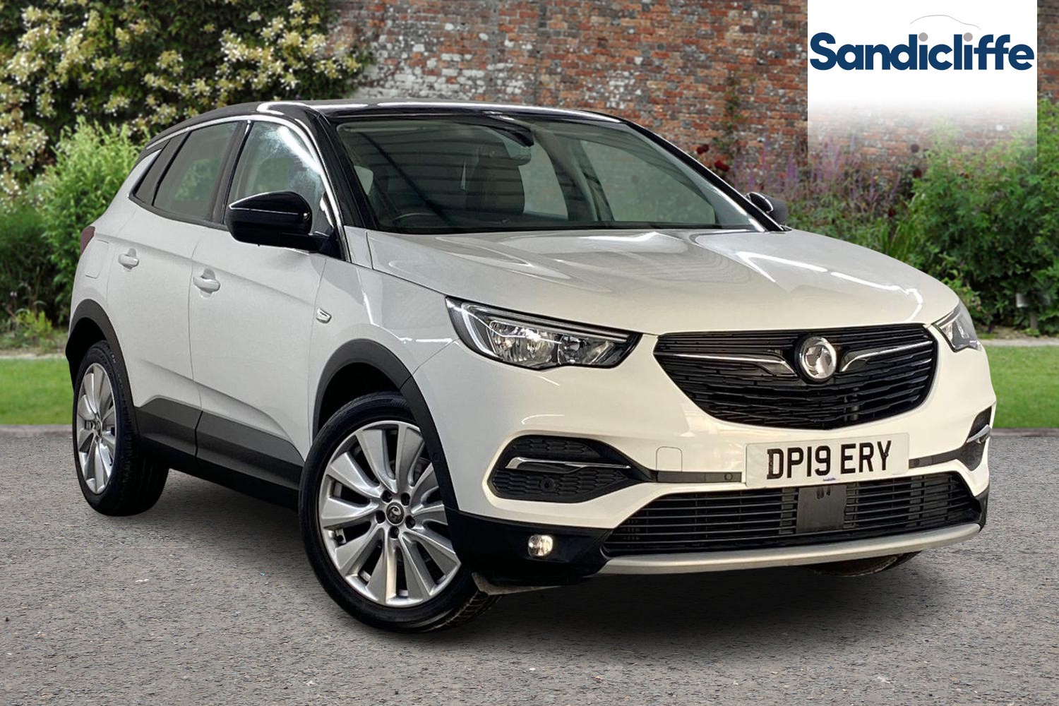 Main listing image - Vauxhall Grandland X