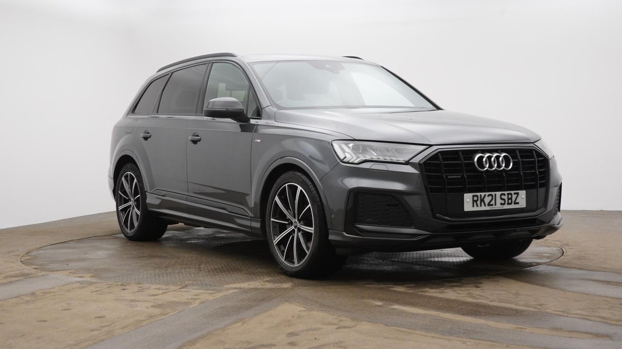 Main listing image - Audi Q7