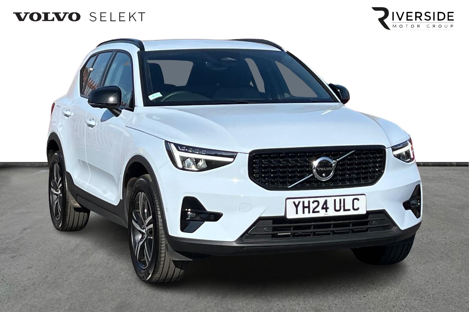 Main listing image - Volvo XC40