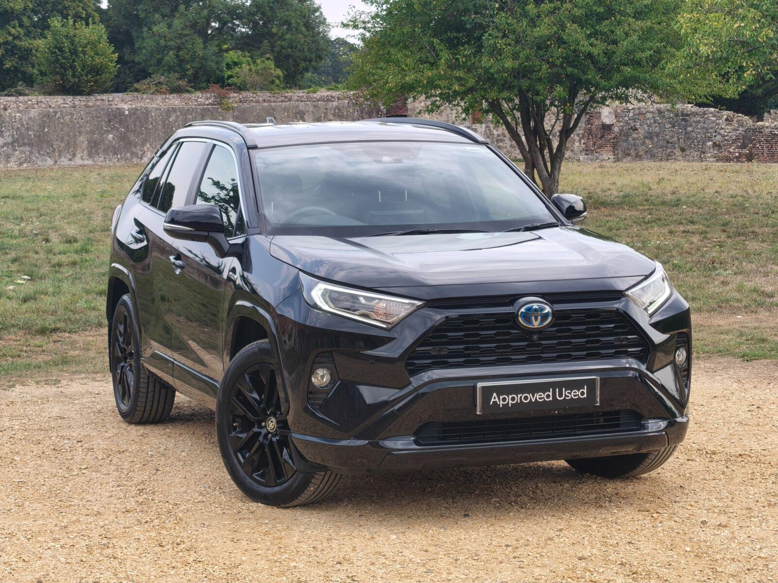 Main listing image - Toyota RAV4