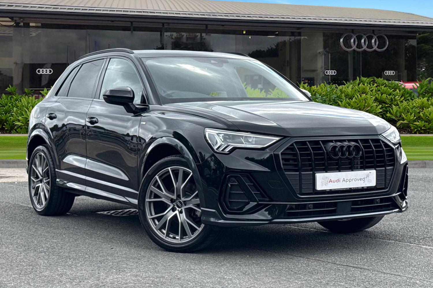 Main listing image - Audi Q3