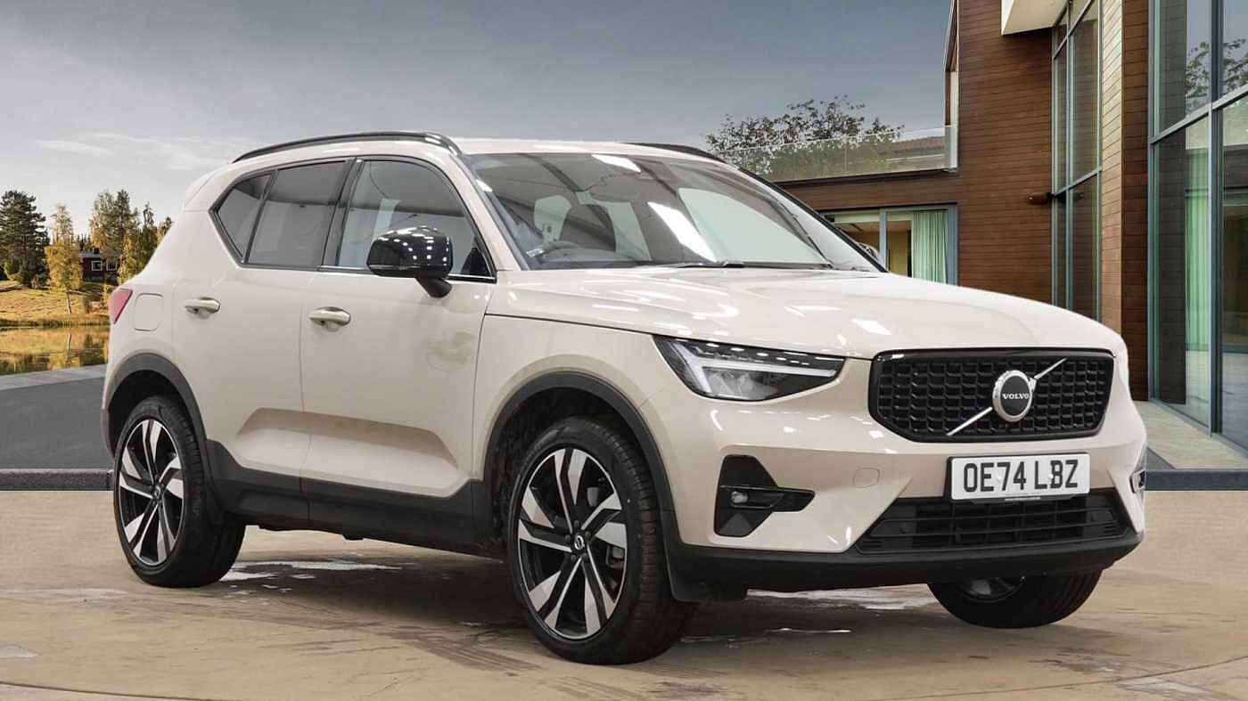 Main listing image - Volvo XC40