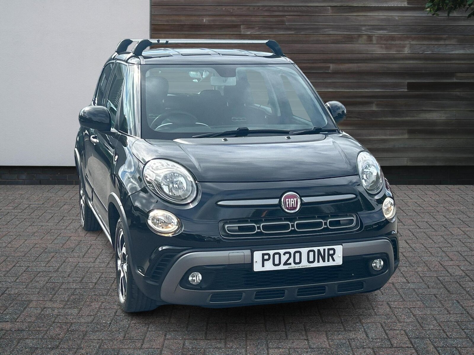 Main listing image - Fiat 500L