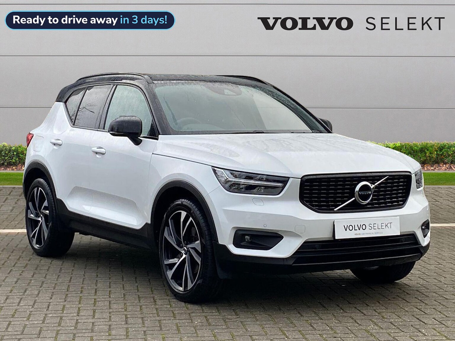 Main listing image - Volvo XC40