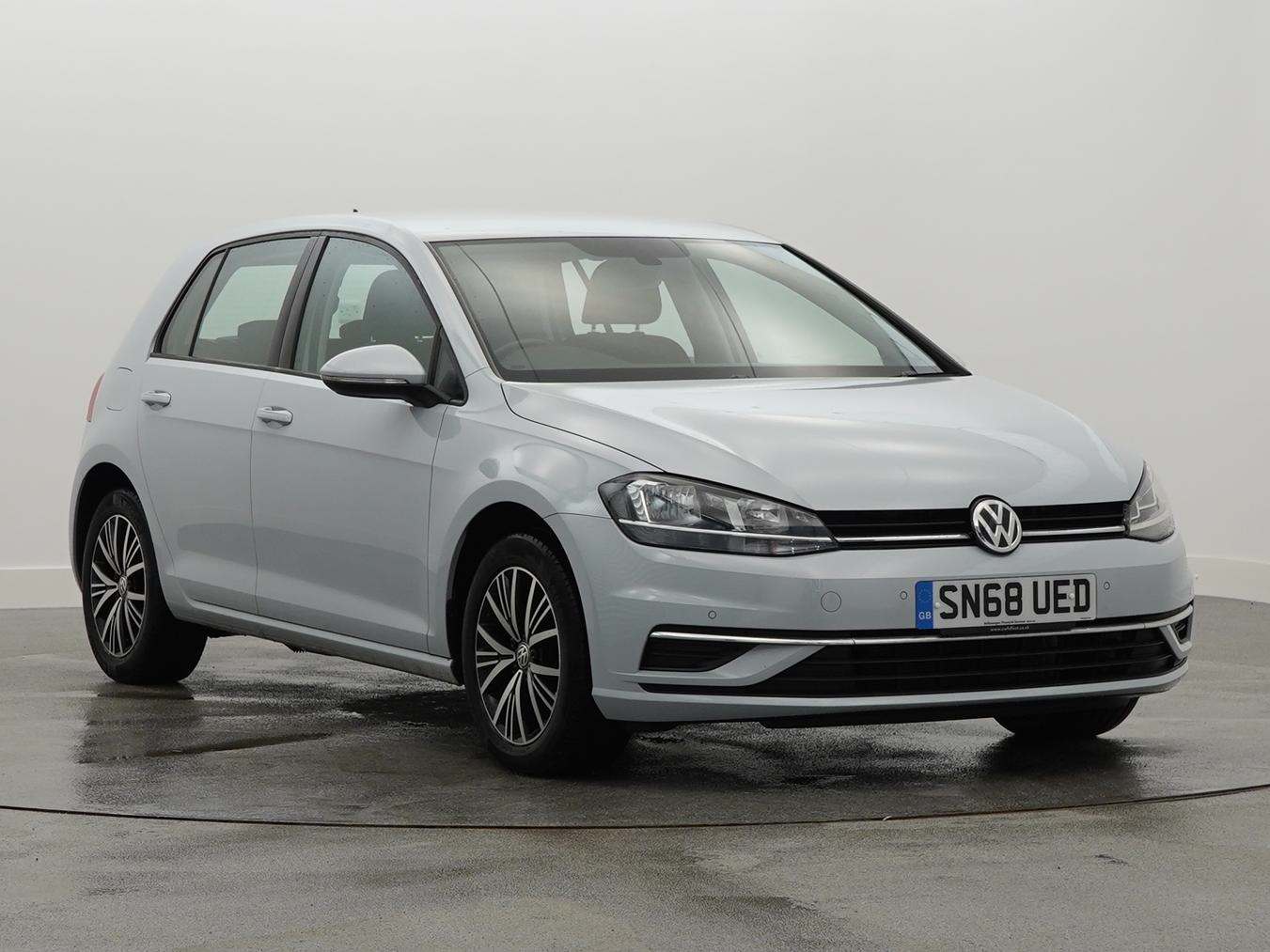 Main listing image - Volkswagen Golf