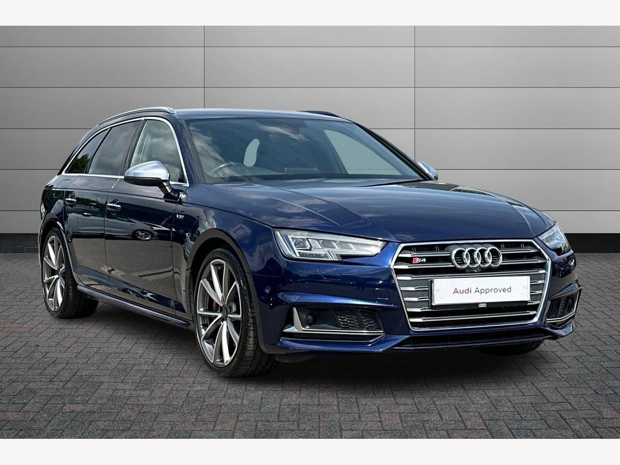 Main listing image - Audi S4