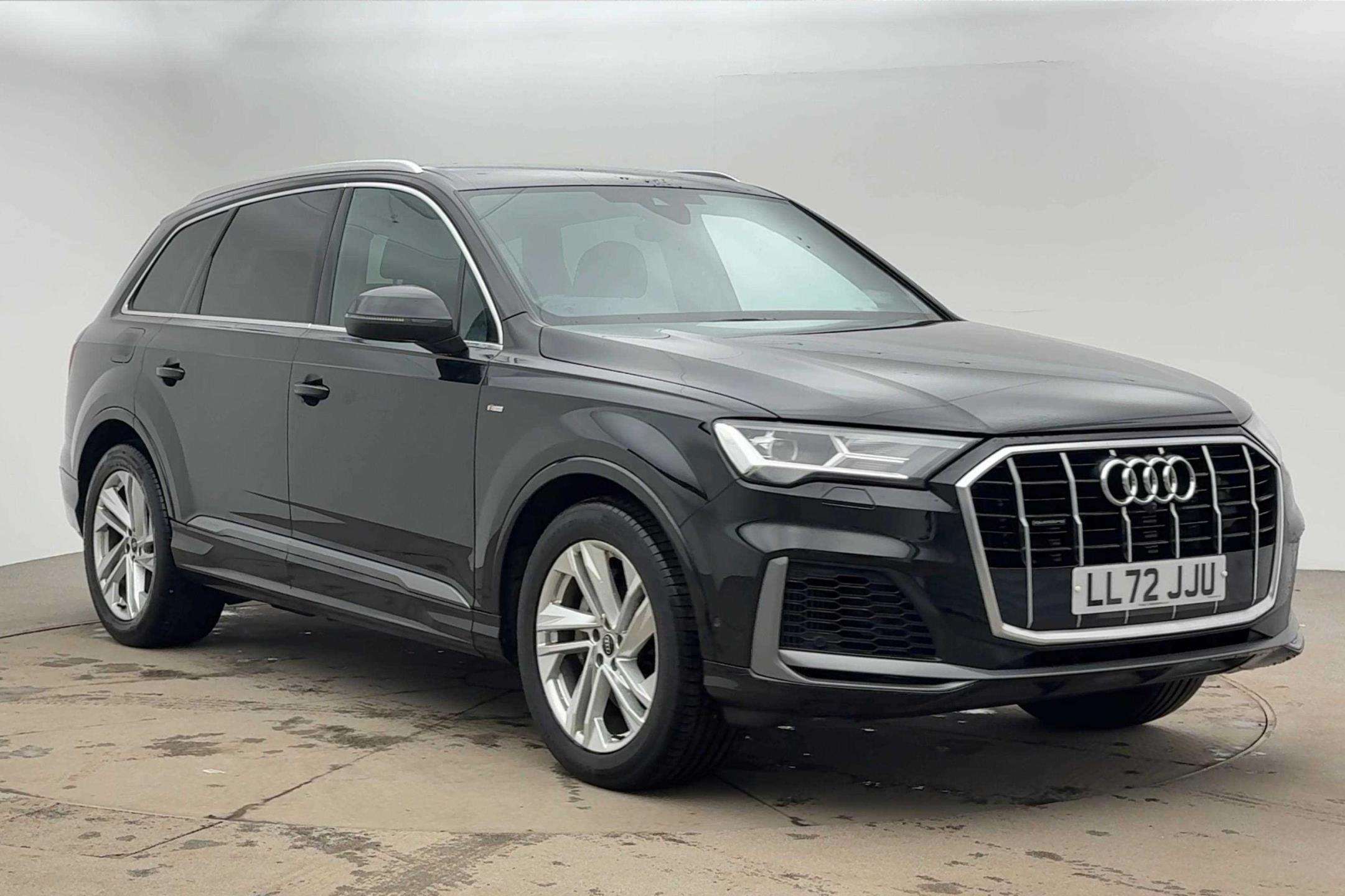 Main listing image - Audi Q7