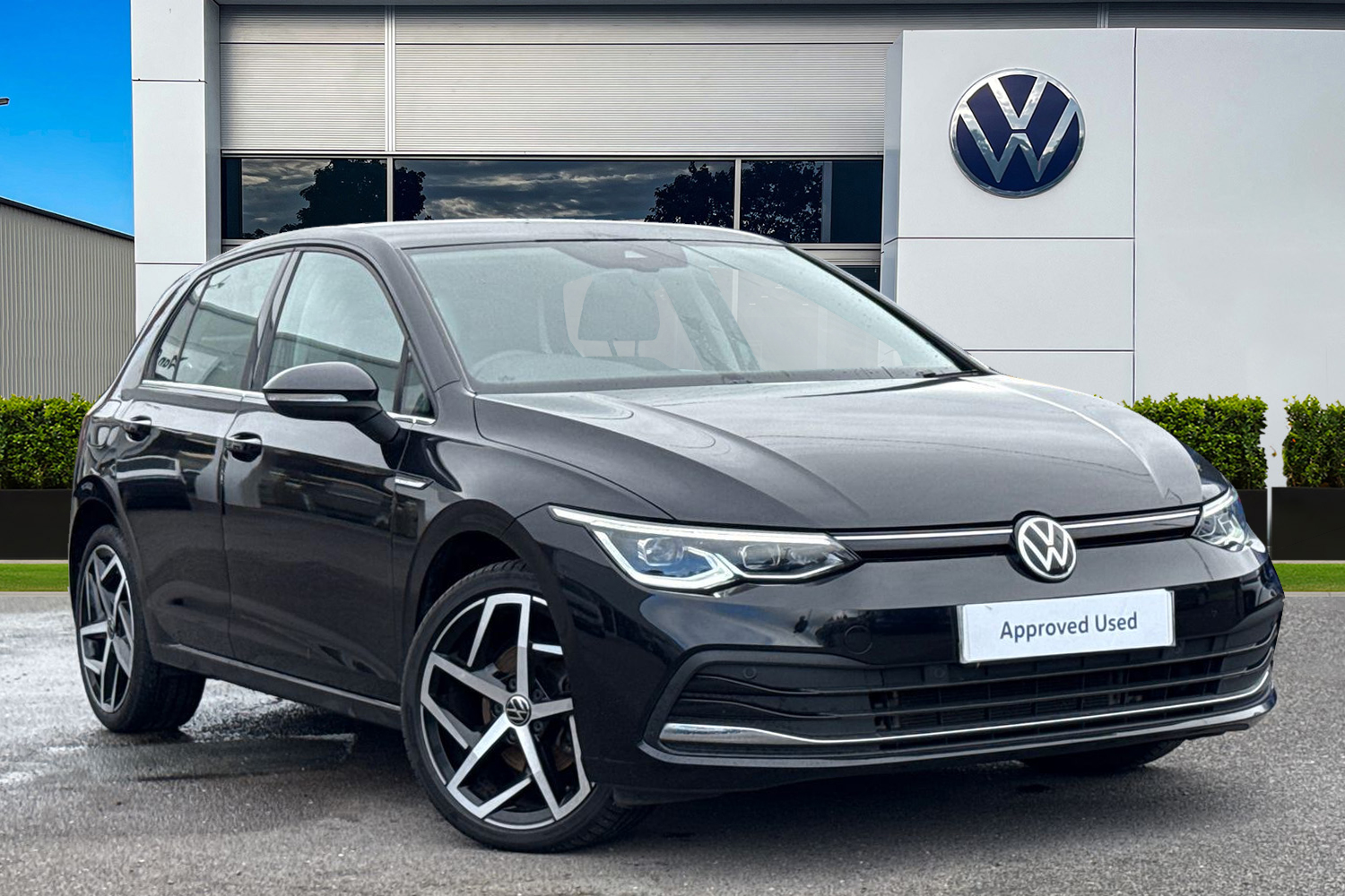 Main listing image - Volkswagen Golf