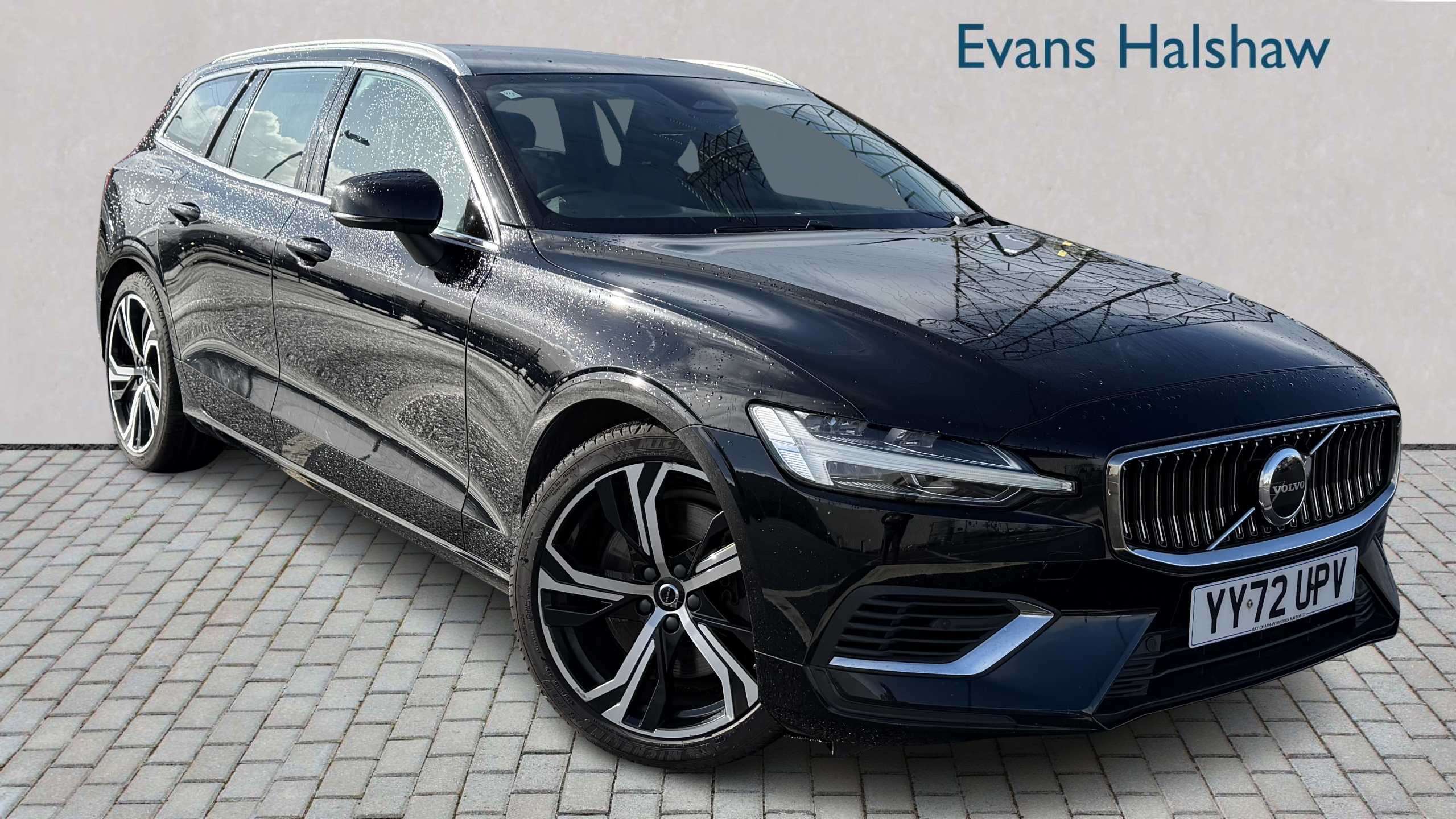 Main listing image - Volvo V60