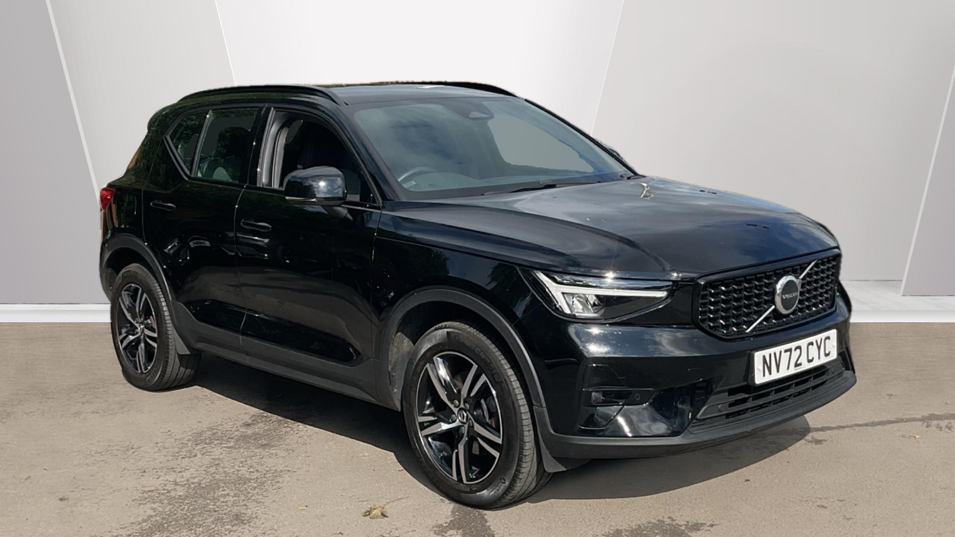 Main listing image - Volvo XC40