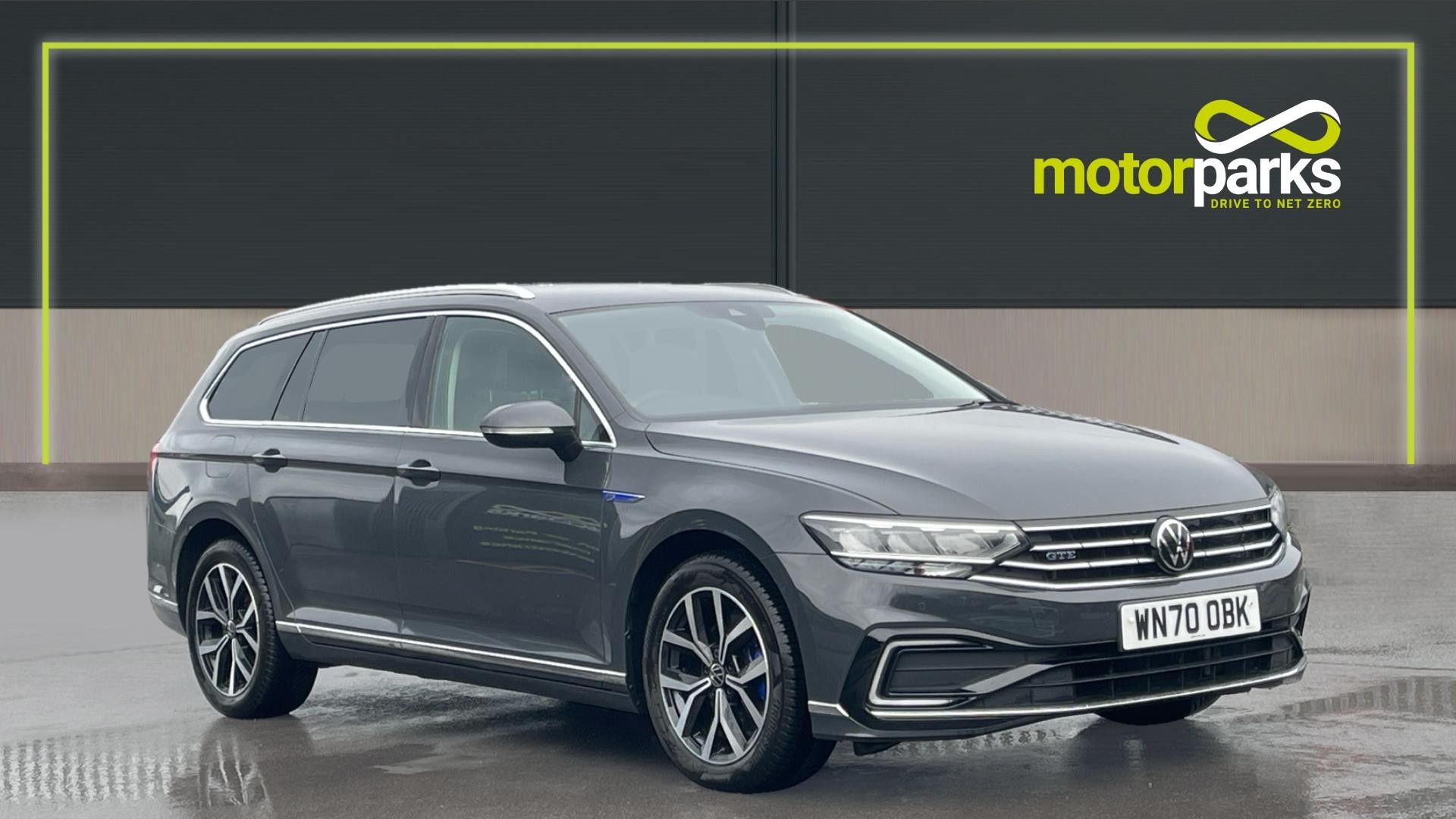 Main listing image - Volkswagen Passat GTE