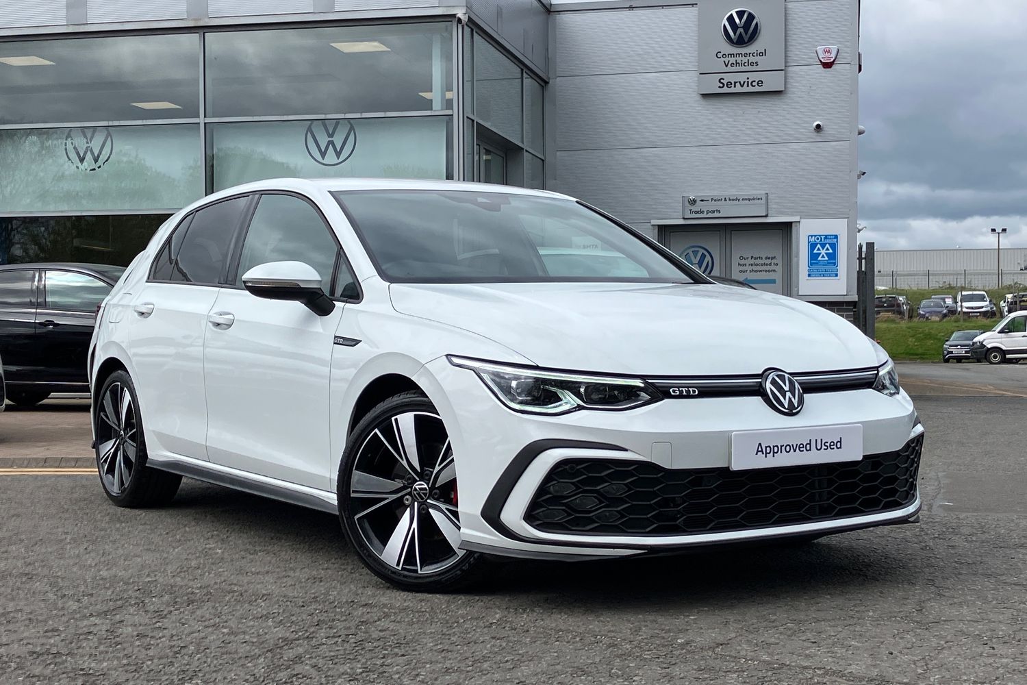 Main listing image - Volkswagen Golf