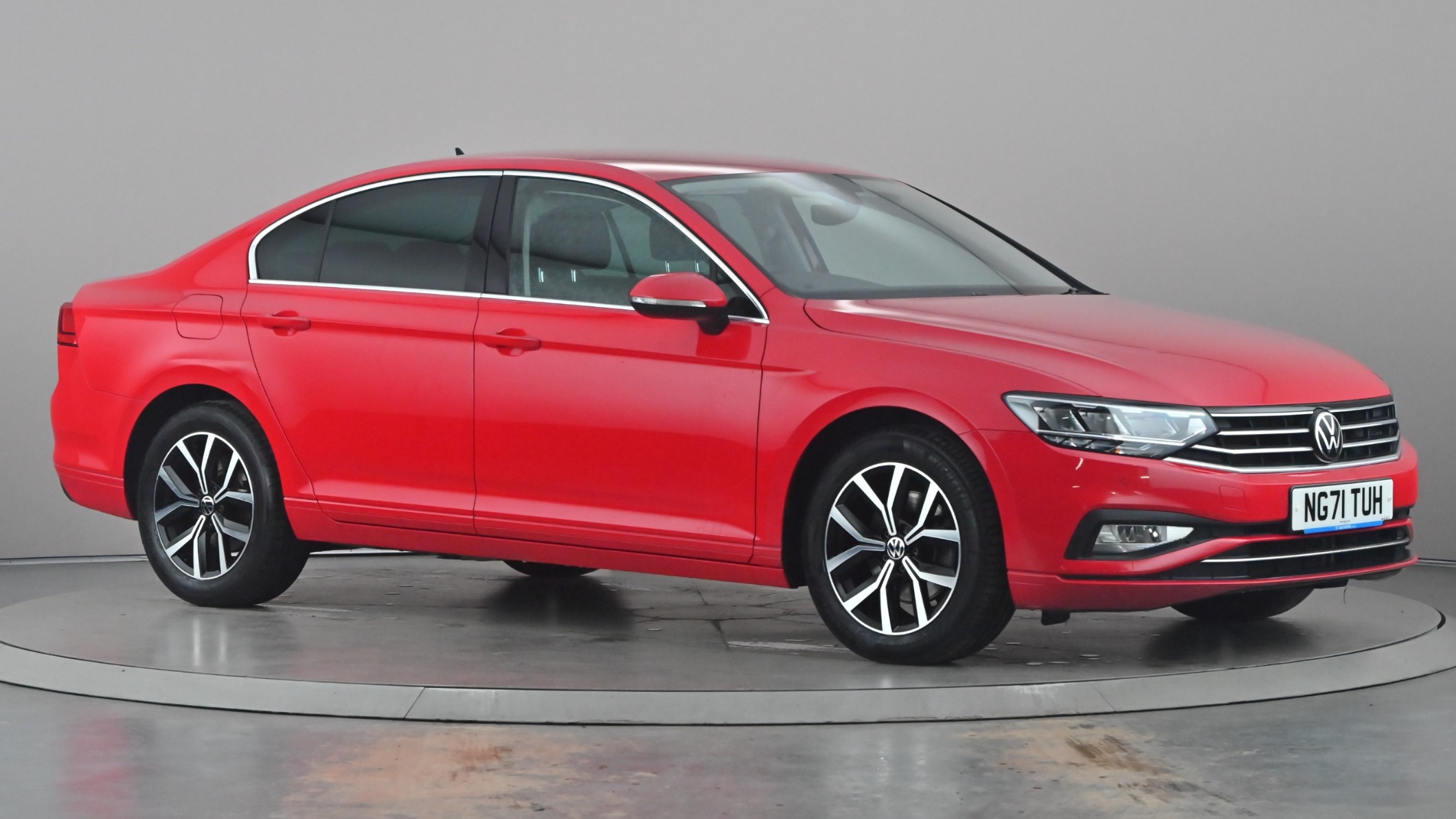 Main listing image - Volkswagen Passat