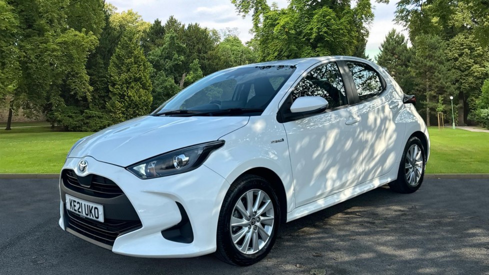 Main listing image - Toyota Yaris