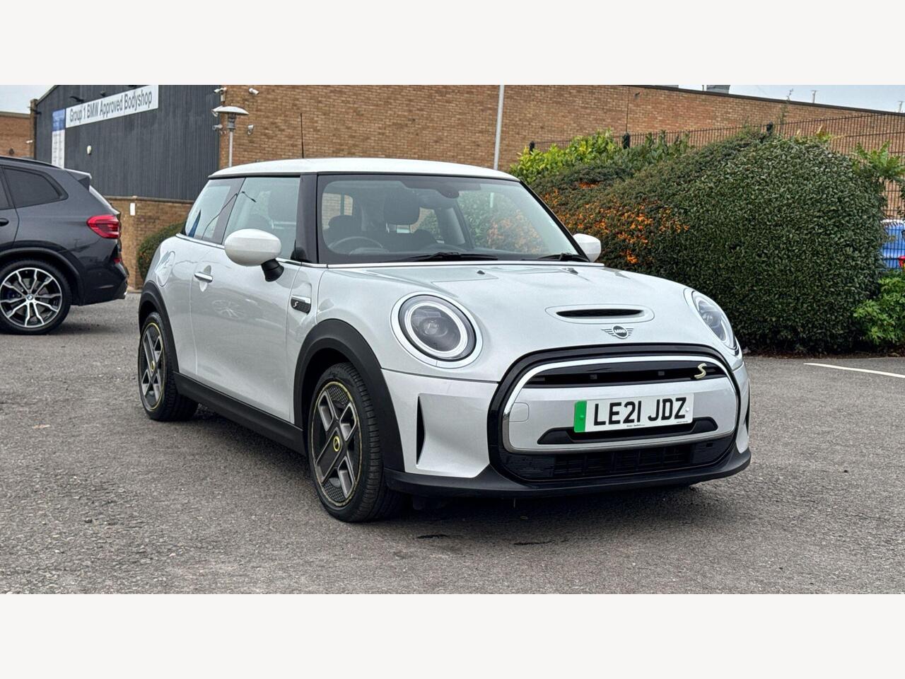 Main listing image - MINI Hatchback
