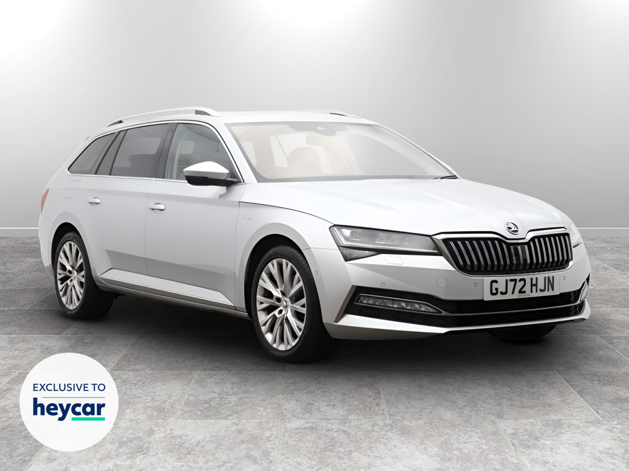 Main listing image - Skoda Superb Estate