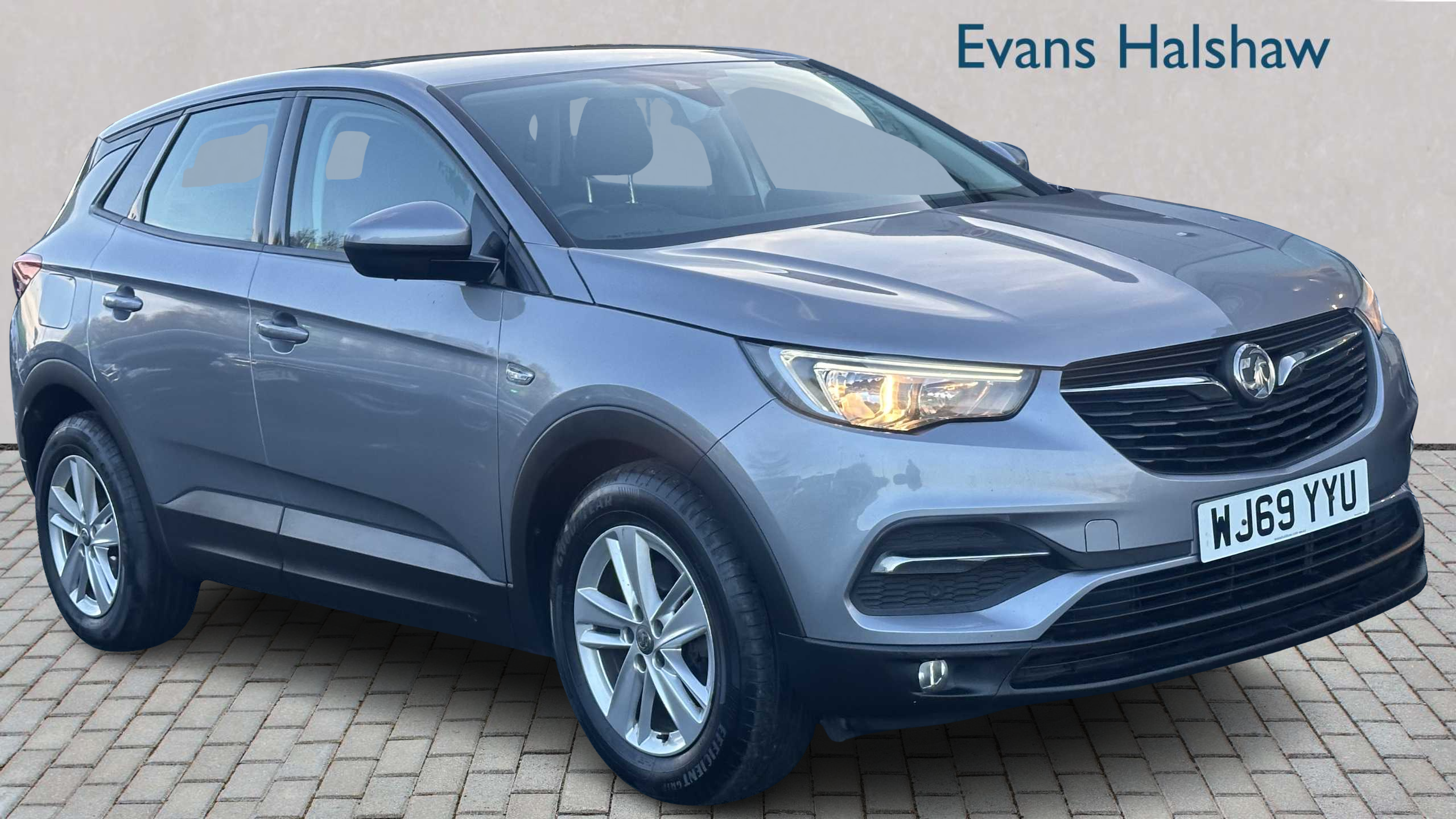 Main listing image - Vauxhall Grandland X