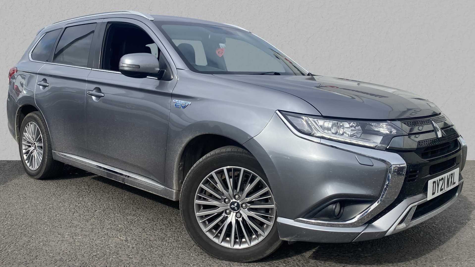 Main listing image - Mitsubishi Outlander