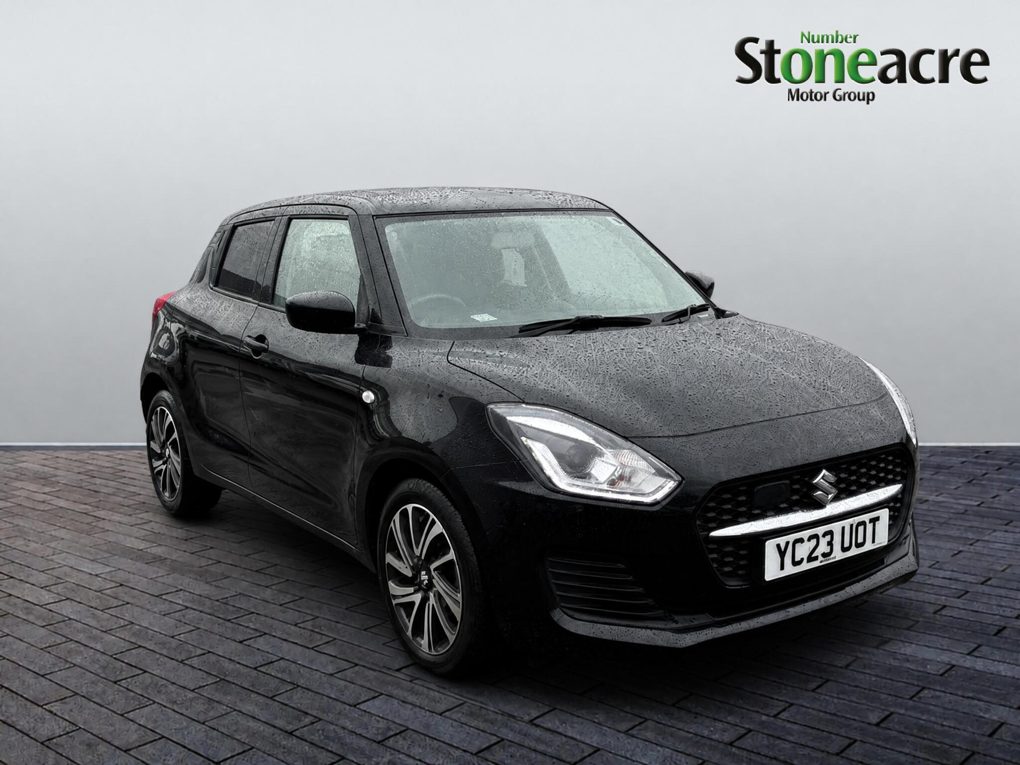 Main listing image - Suzuki Swift