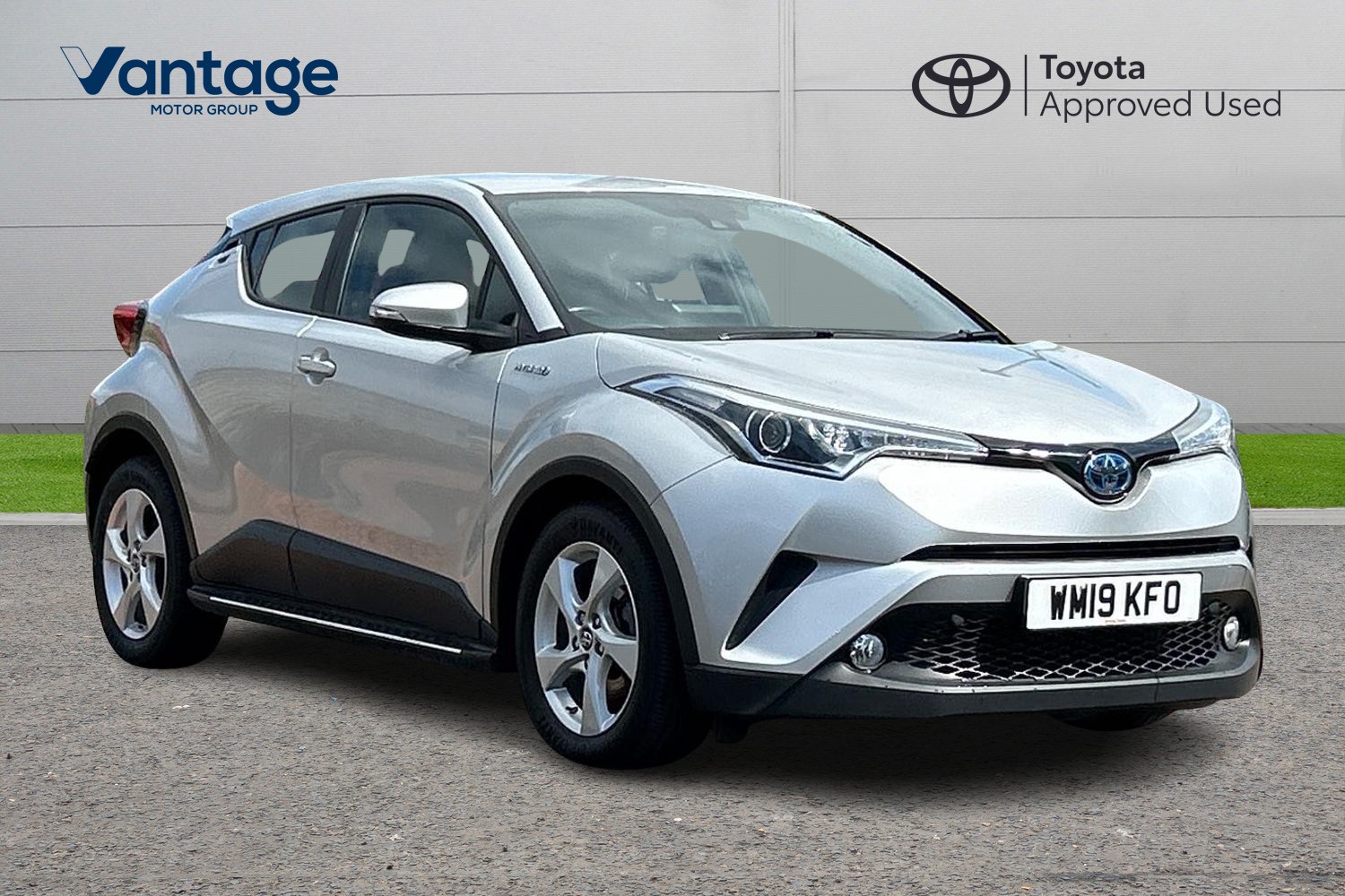 Main listing image - Toyota C-HR