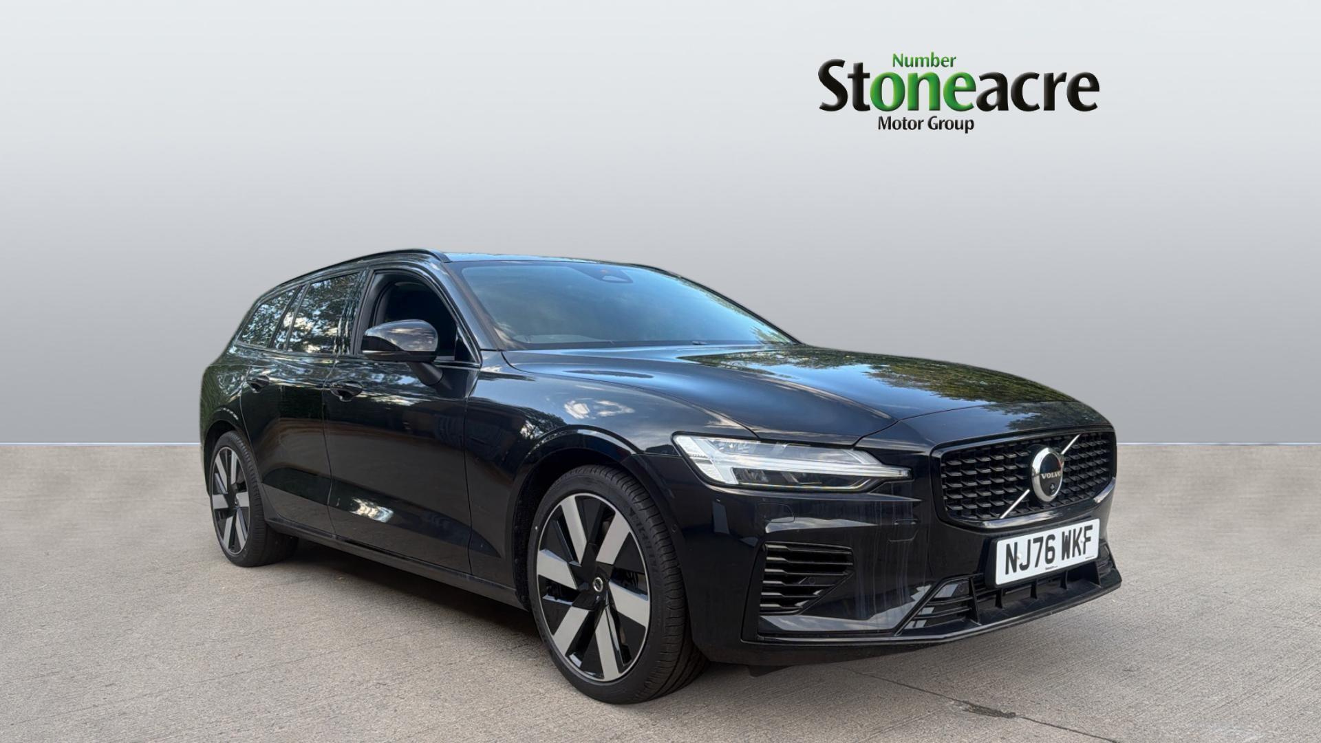 Main listing image - Volvo V60