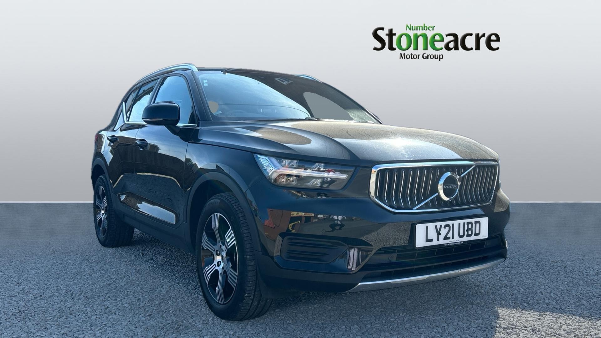 Main listing image - Volvo XC40