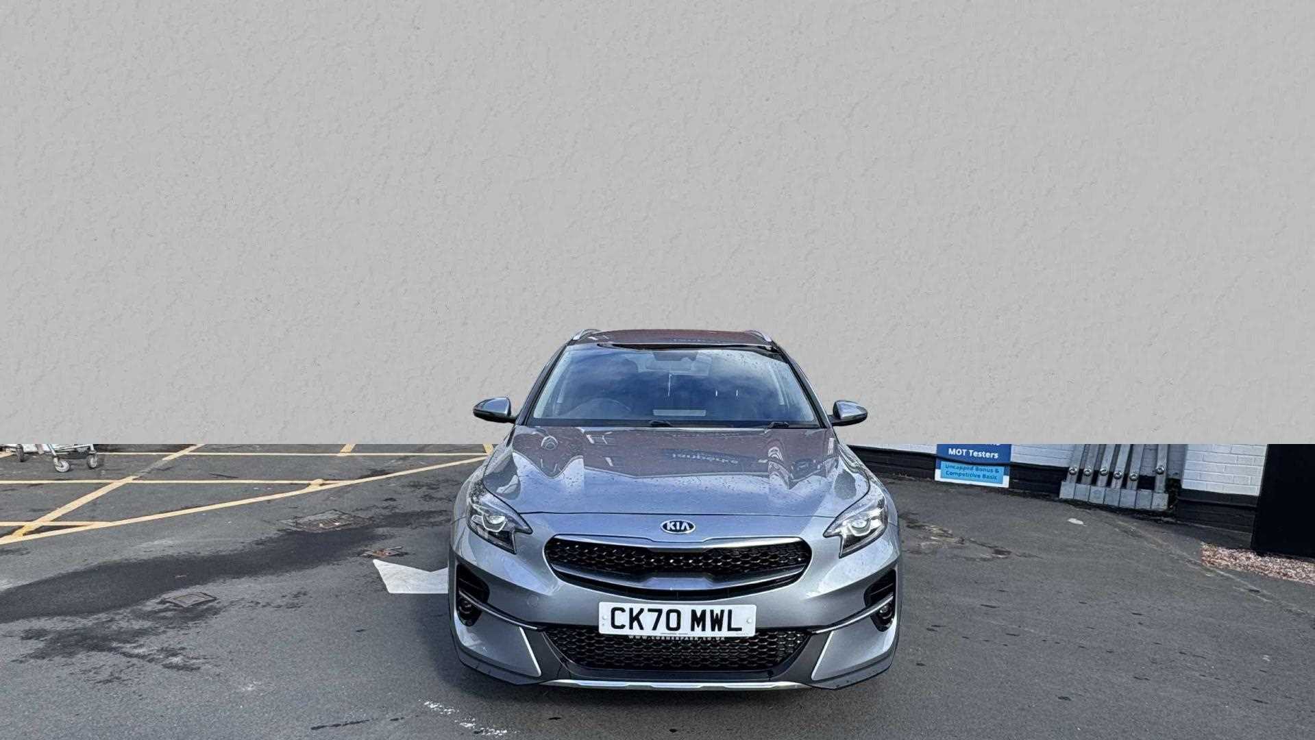Main listing image - Kia XCeed