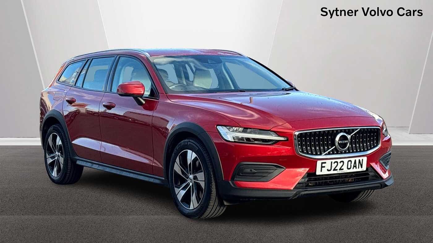 Main listing image - Volvo V60 Cross Country