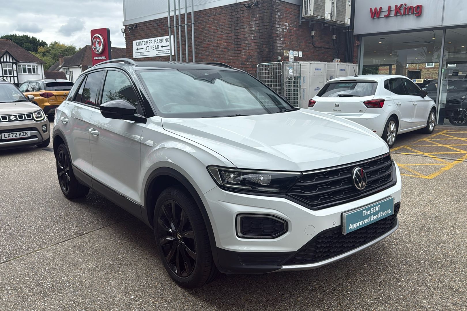 Main listing image - Volkswagen T-Roc