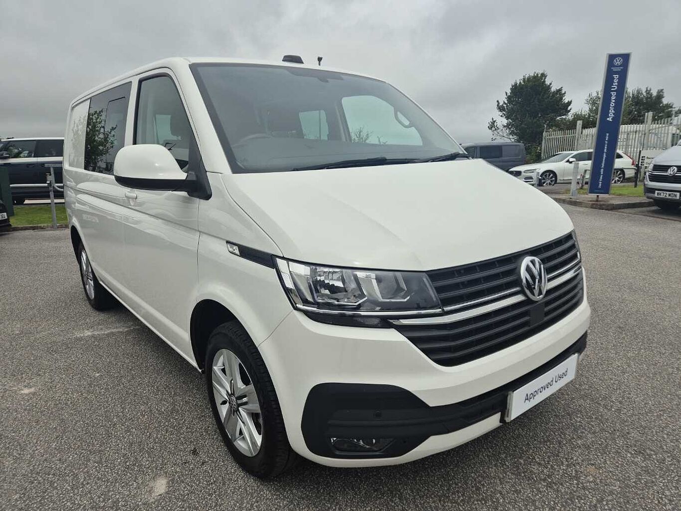 Main listing image - Volkswagen Transporter