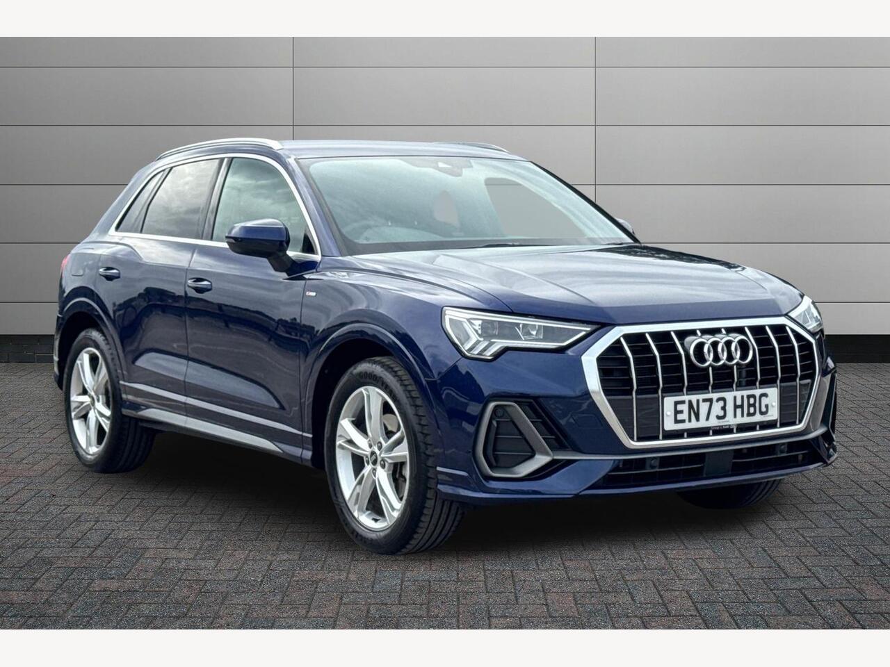 Main listing image - Audi Q3