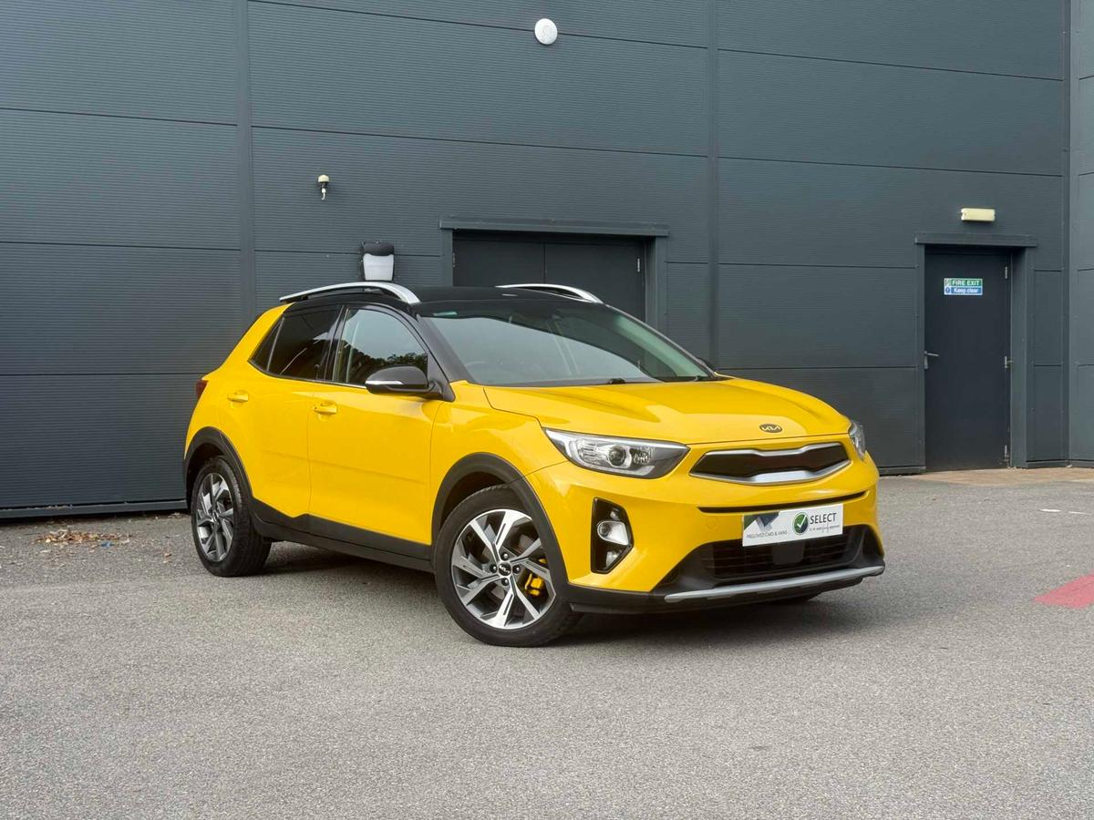 Main listing image - Kia Stonic