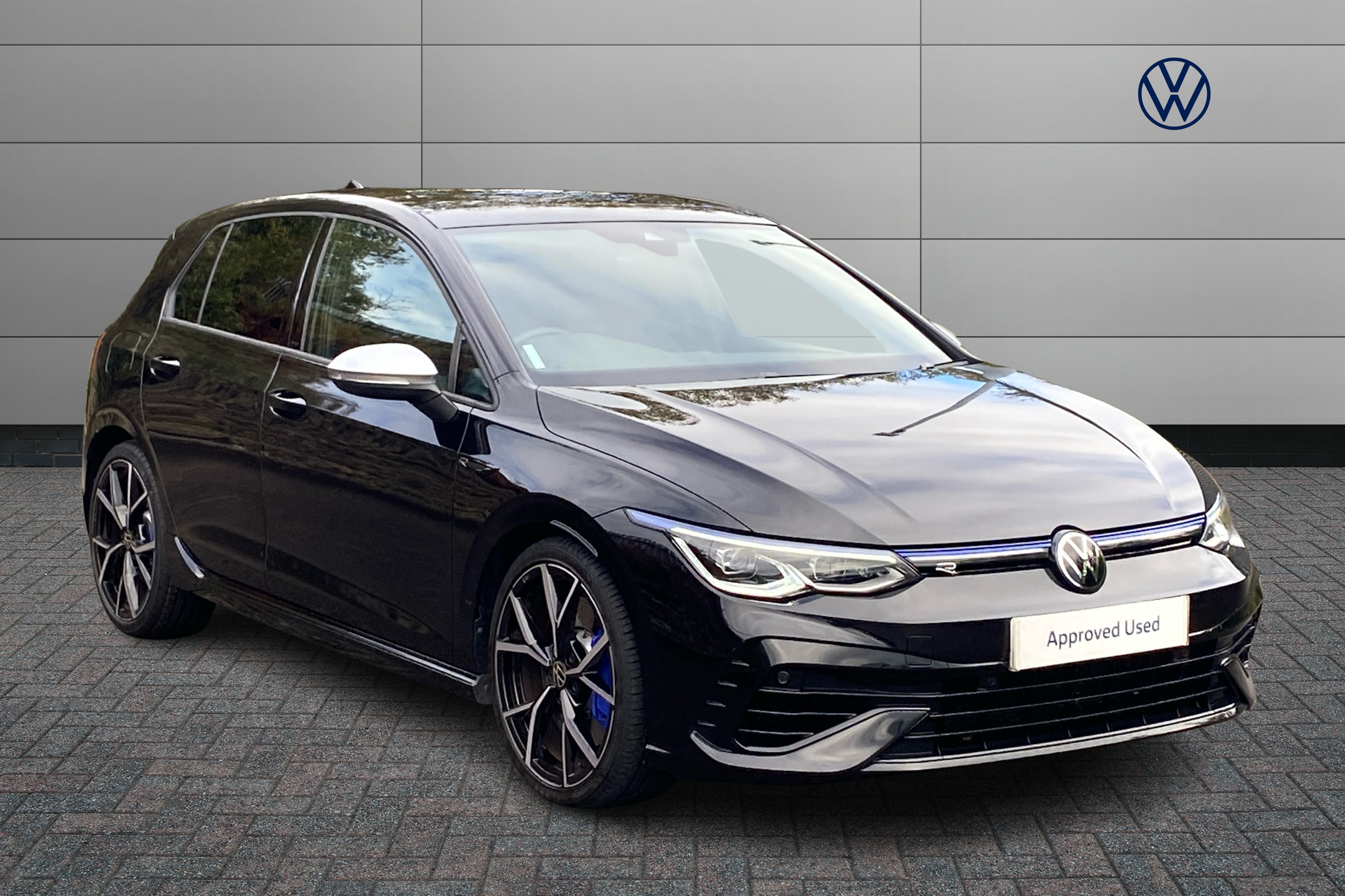 Main listing image - Volkswagen Golf R