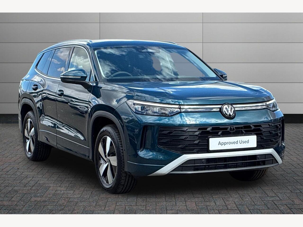 Main listing image - Volkswagen Tayron