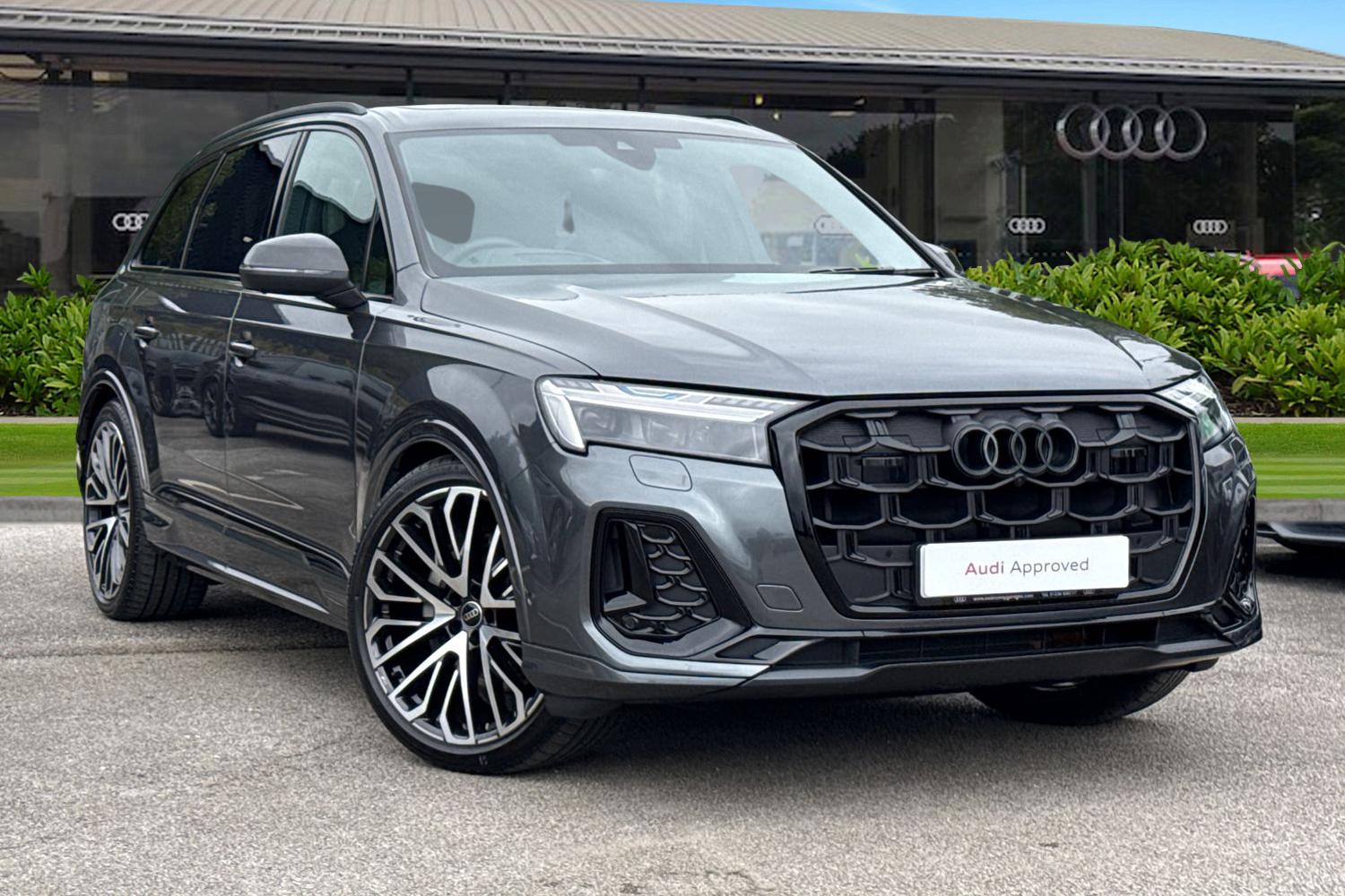 Main listing image - Audi Q7