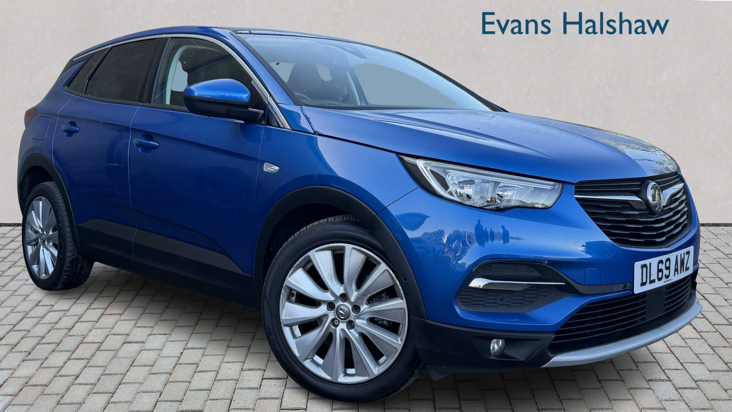 Main listing image - Vauxhall Grandland X