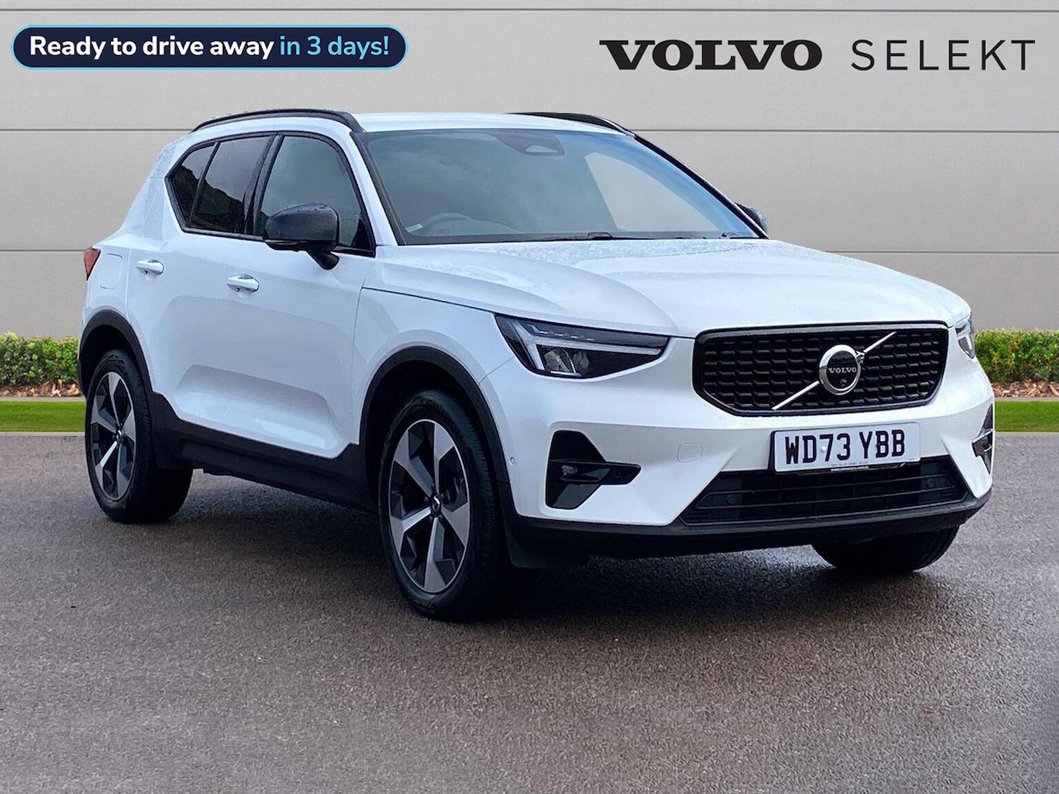 Main listing image - Volvo XC40