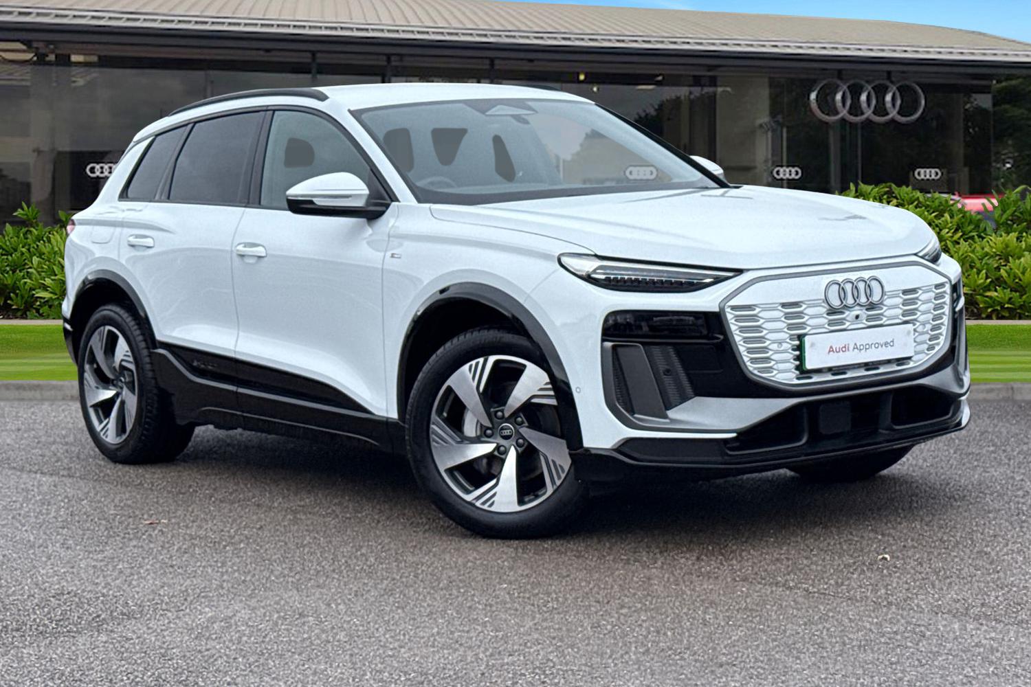 Main listing image - Audi Q6 e-tron