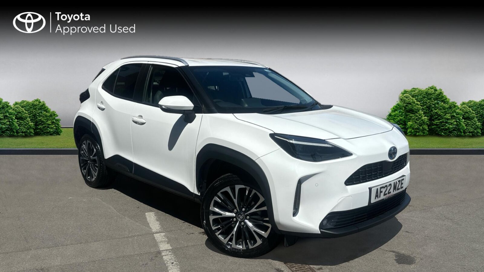 Main listing image - Toyota Yaris Cross