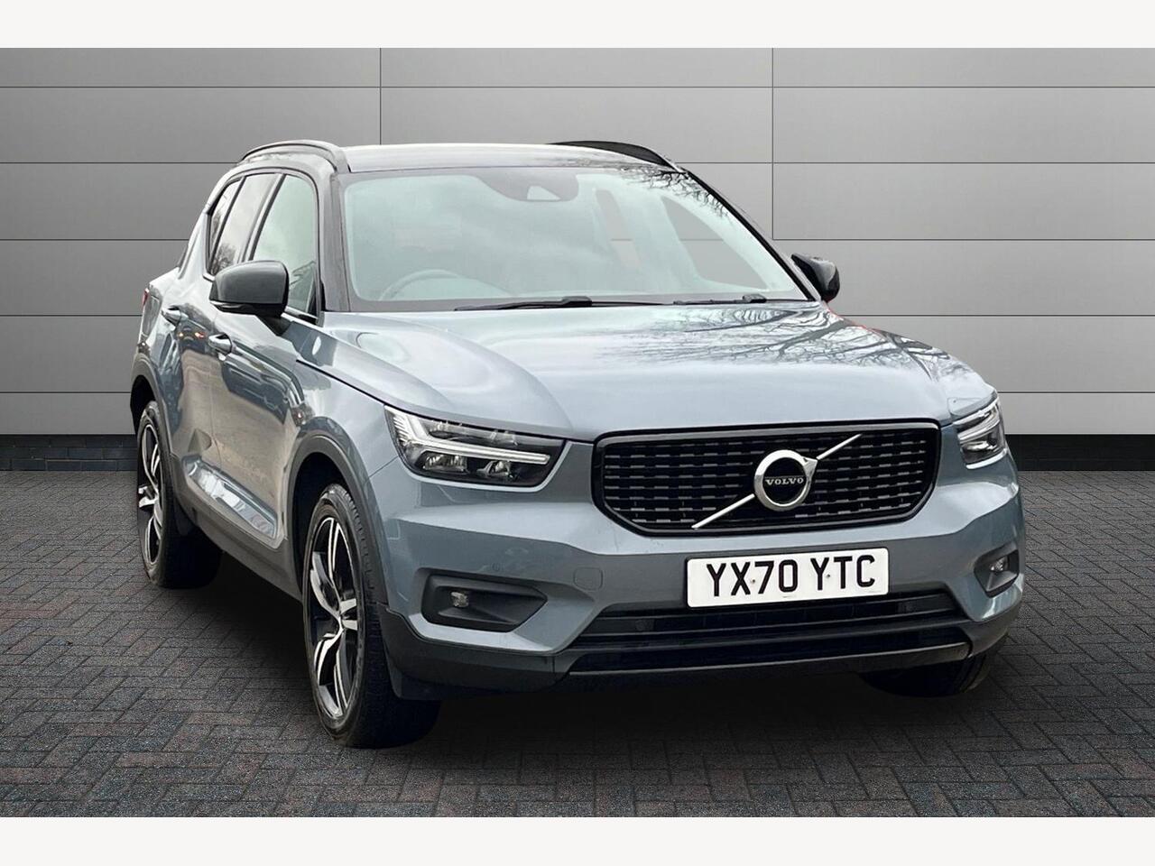 Main listing image - Volvo XC40 Recharge