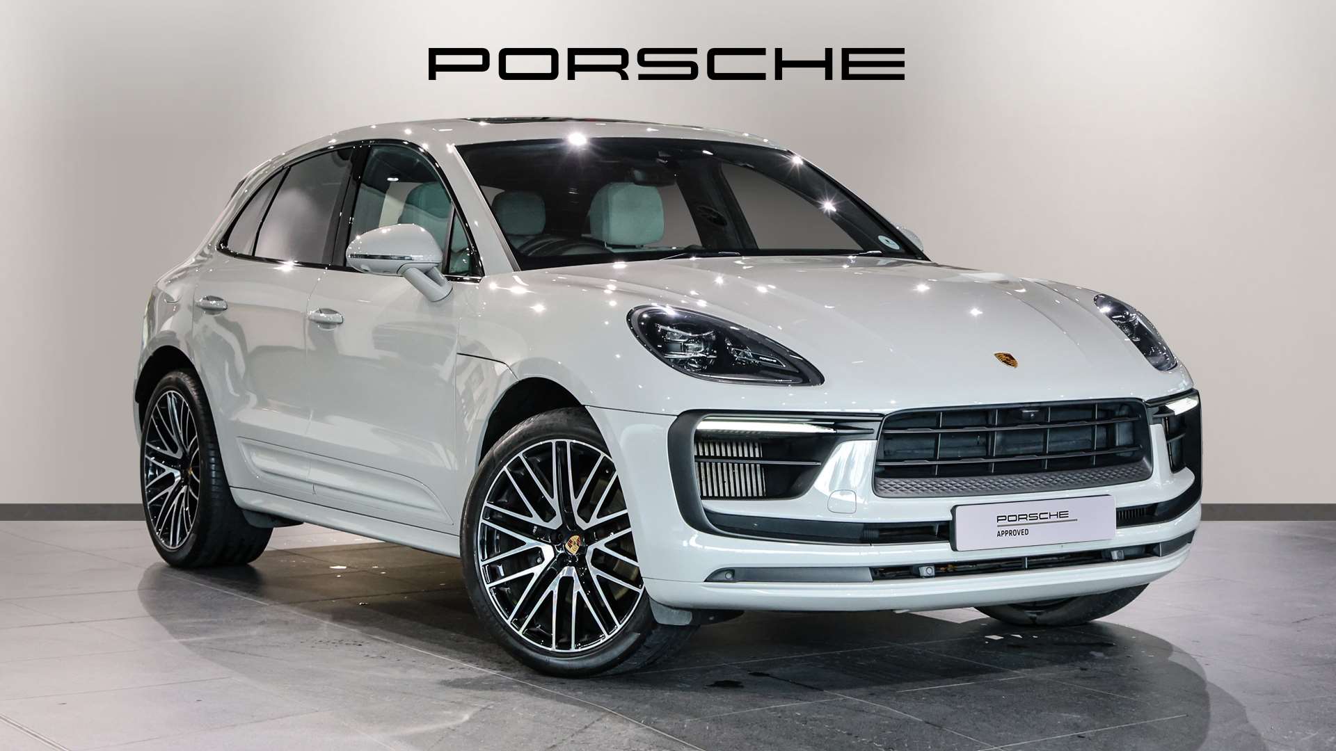 Main listing image - Porsche Macan
